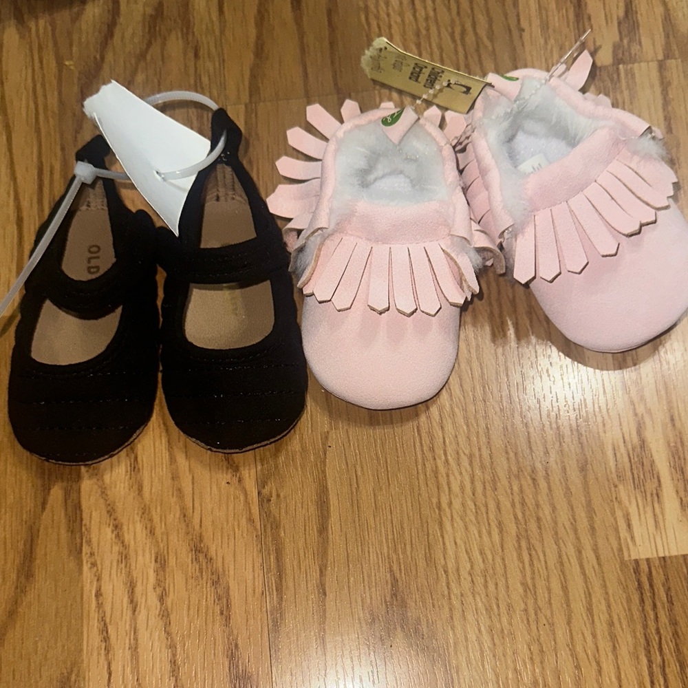 Old Navy Baby Shoes in Black and Pink